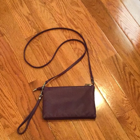 Handbags - NWOT: Crossbody Wristlet